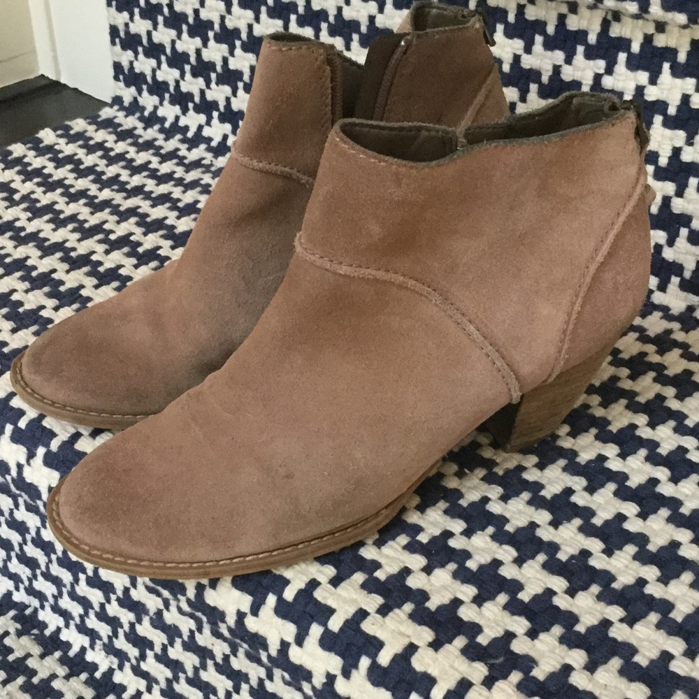 Tesori Suede Booties in beige
